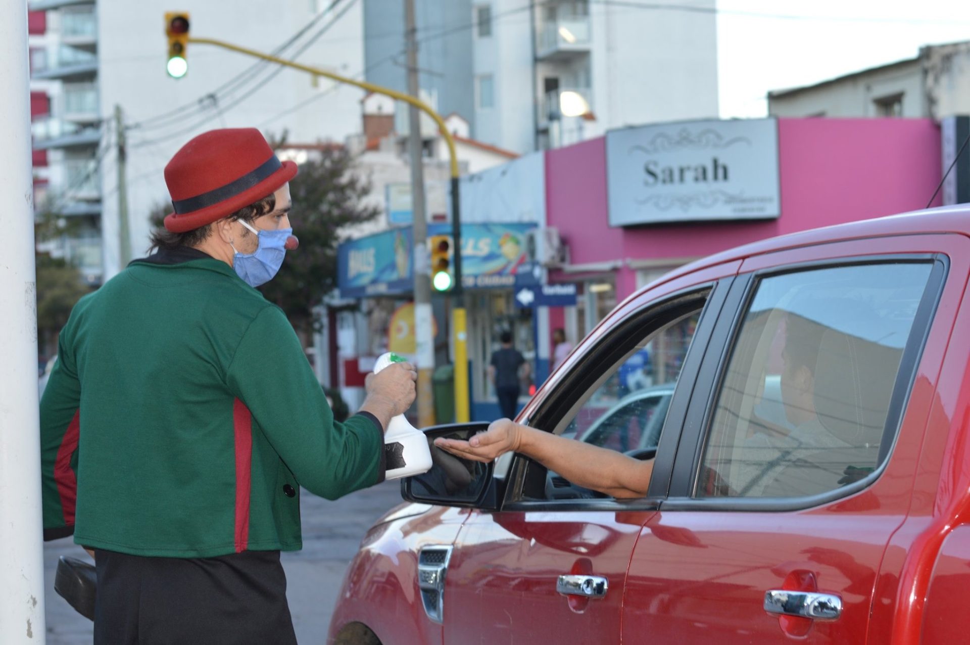 COVID-19: Avanza la campaña preventiva #SiSalísCuidate en Santa Rosa
