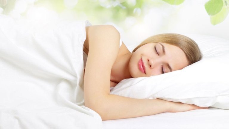 Dormir la siesta una o dos veces por semana reduce el riesgo de sufrir ataques cardíacos, según un estudio