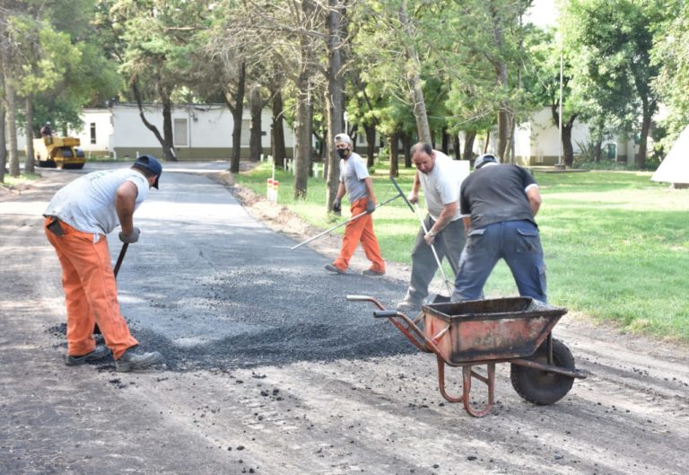 Iniciaron trabajos de pavimentación en el predio de la Facultad de Ciencias Veterinarias
