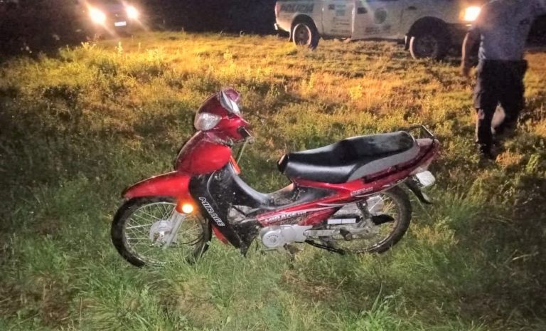 Robó una moto en Miguel Cané, se dio a la fuga por la Ruta, se cayó y escapó corriendo: Hoy se entregó y quedó detenido