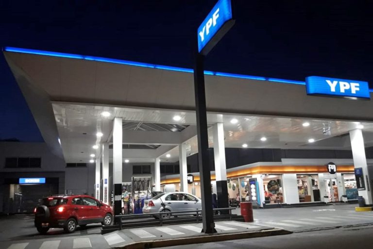YPF subirá los precios de los combustibles un 3,5% desde la medianoche