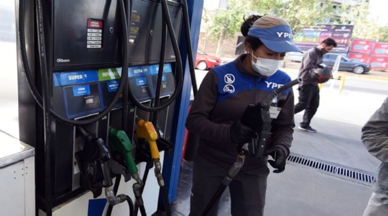 A dos días del último aumento, este lunes volvió a subir la nafta