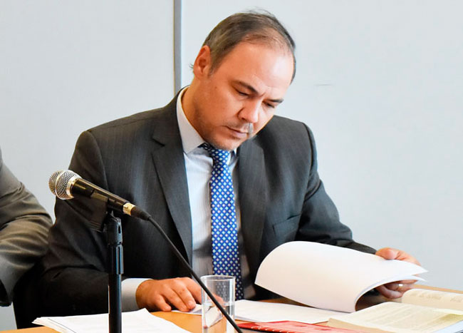 El fiscal general Paulucci explicó que aquel que incumpla las restricciones incluso puede ser “privado de la libertad”