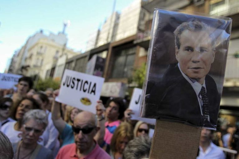 A 6 años de la muerte del fiscal Alberto Nisman: marcharon frente al departamento de Cristina Kirchner para exigir justicia