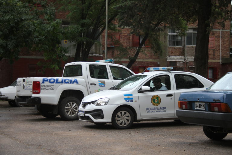 Un hombre recibió dos disparos de arma de fuego en barrio Malvinas: La Policía busca a los autores
