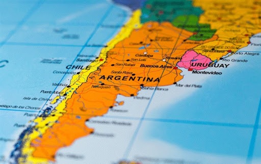 Tuvo que dibujar de memoria un mapa de Argentina y su desopilante intento se volvió viral