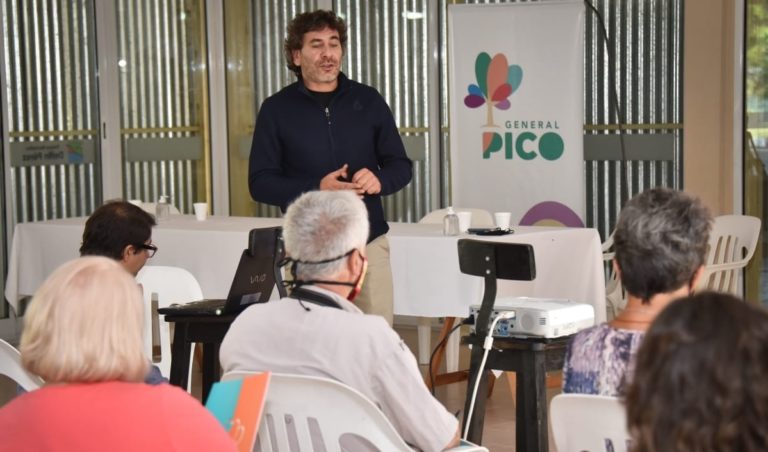 Se dictó exitosa capacitación sobre ecología de aves rapaces en el Parque Recreativo Delfín Pérez