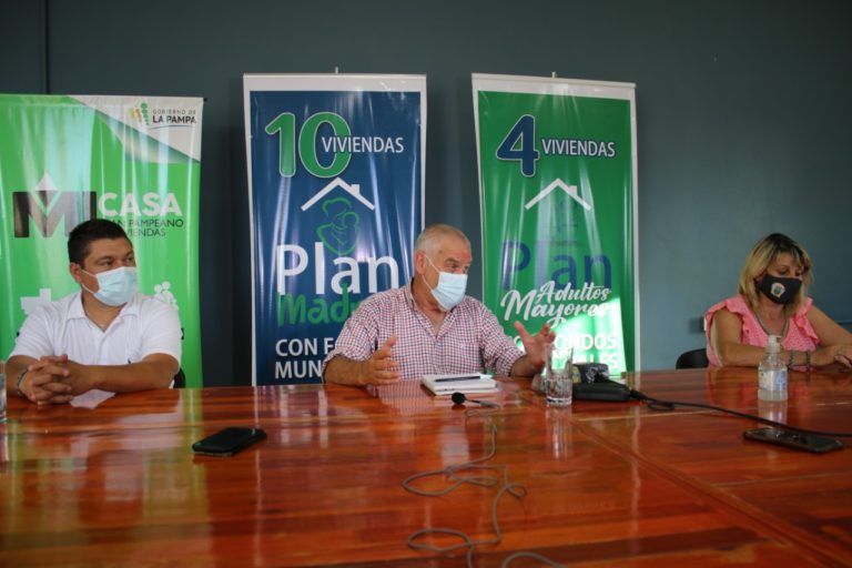 Metileo y un ambicioso plan de viviendas: Se construirán 14 casas con los planes “Madres” y “Adultos Mayores” y 6 más del Plan “Mi Casa I”
