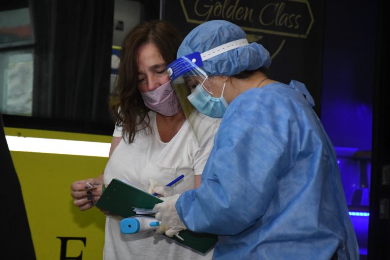 Múltiples testeos en la terminal de ómnibus de Santa Rosa durante el fin de semana largo: “El sistema respondió de muy buena manera”