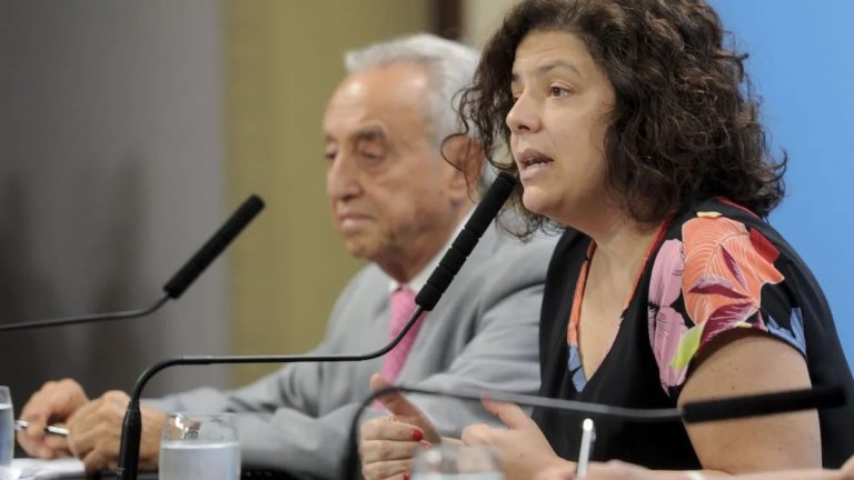 Carla Vizzotti negó la existencia de un vacunatorio “VIP”