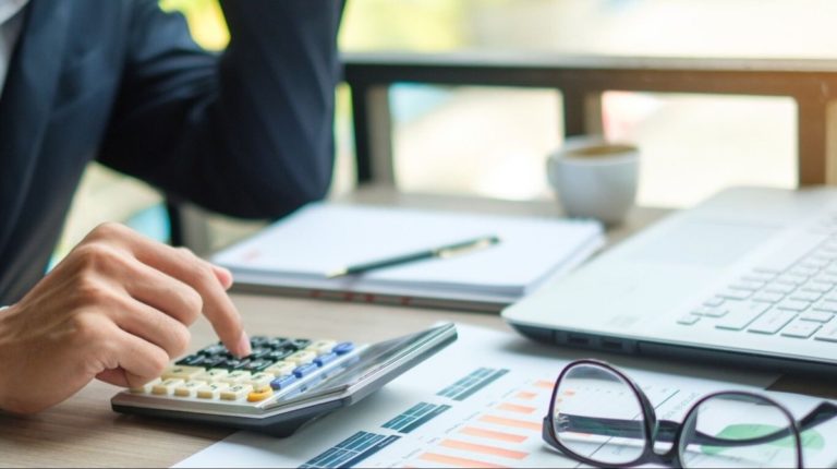 Impuesto a las Ganancias: proponen que dejen de pagarlo los sueldos menores a $150.000
