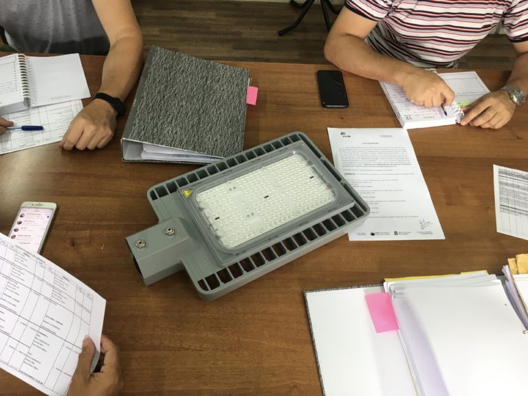 General Pico: Se analizaron las propuestas presentadas por tres empresas para la adjudicación de las 538 luminarias LED