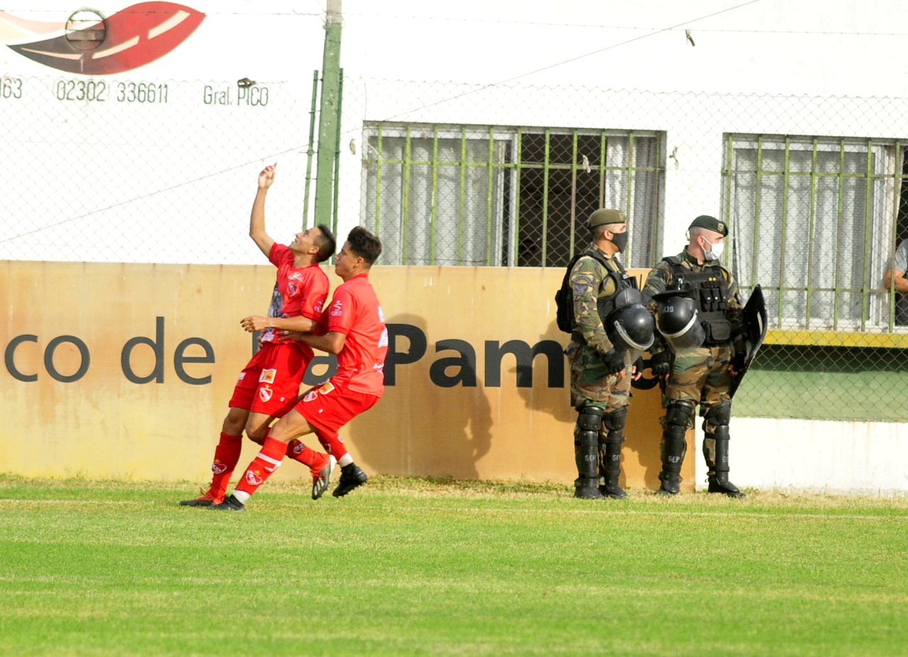 Independiente de Chivilcoy logró el ascenso en el Coloso de barrio Talleres