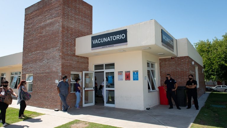 El Gobierno difundió la lista de algunos de los “vacunados VIP”