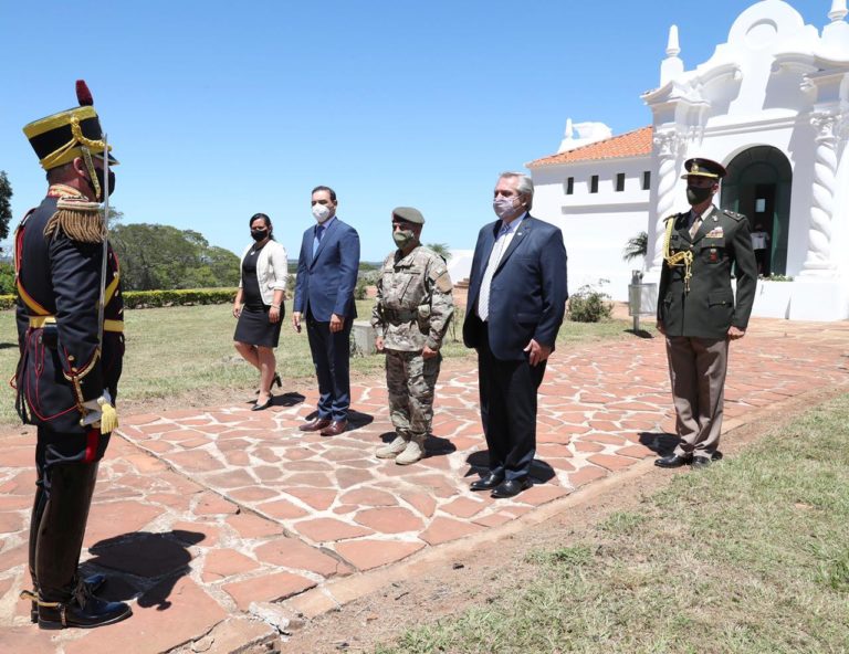 Alberto Fernández participó del homenaje a San Martín en Corrientes