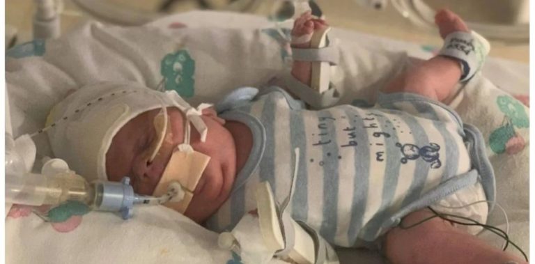 Emocionante: el “bebé guerrero” que nació con 765 gramos y sobrevivió al coronavirus y a una sepsis