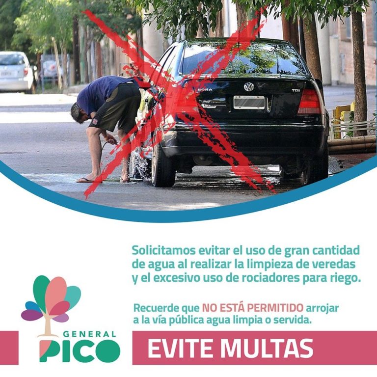 Desde la Municipalidad recuerdan que no esta permitido arrojar agua limpia o servida a la vía pública
