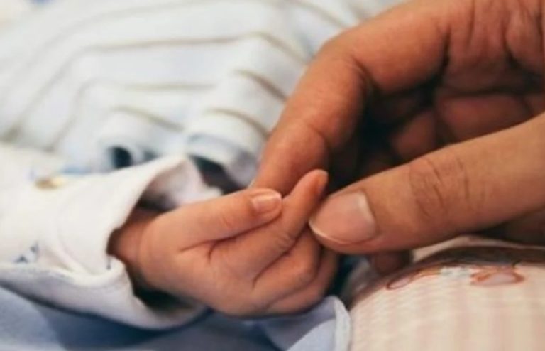Gran noticia en Estados Unidos: vacunaron contra el coronavirus a una embarazada y su bebé nació con anticuerpos