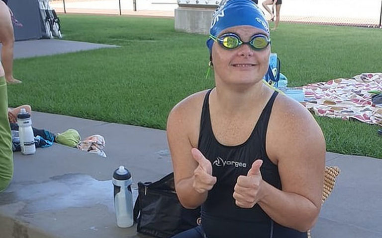 Una nadadora de 38 años con síndrome de Down batió un récord mundial: “Es muy sorprendente”
