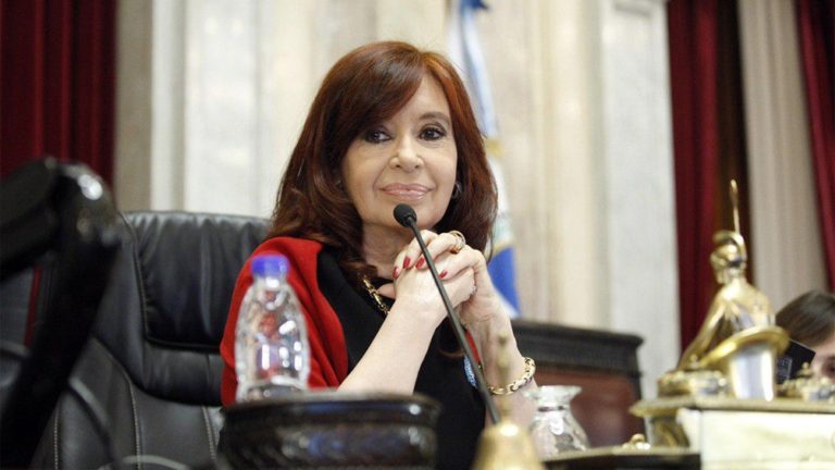 Cristina Fernández renunció al sueldo de vicepresidenta