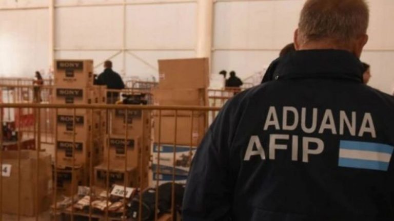 Nuevas subastas de la Aduana: repuestos para vehículos y autos de alta gama