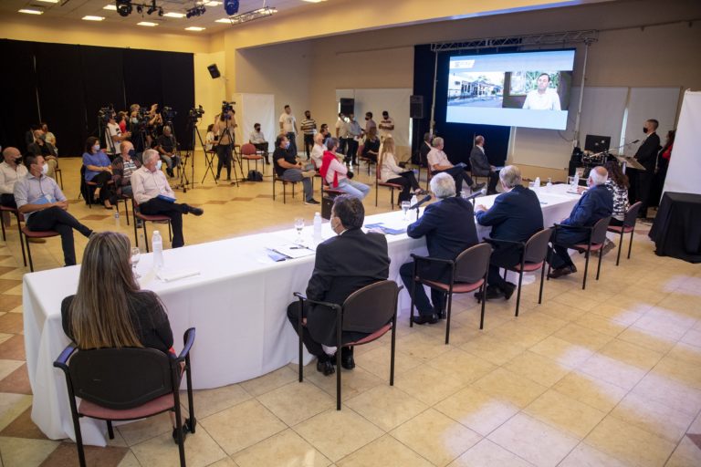 El Gobierno anunció que próximamente estarán en ejecución 2.000 viviendas en La Pampa