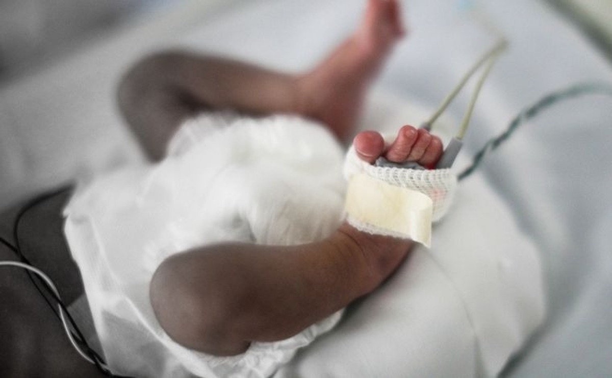 Horror en Córdoba: murió el bebé de 7 meses maltratado por sus padres