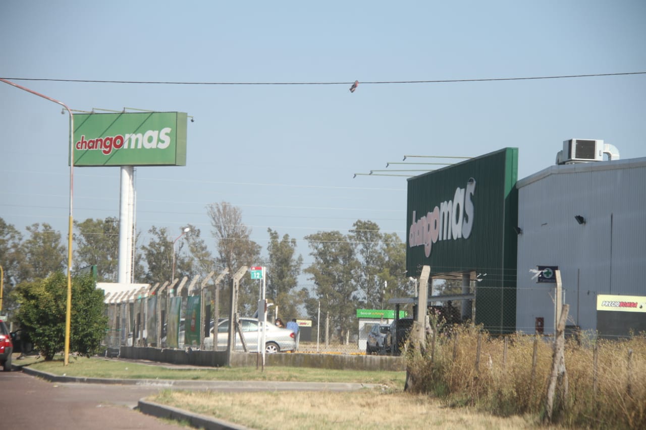 Un hombre fue detenido tras intentar robar productos de un supermercado en Pico