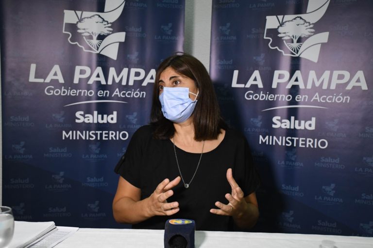 La directora de Epidemiología aseguró que las vacunas combinadas son “seguras y eficaces” y la prioridad es “completar los esquemas con segunda dosis ya que ha demostrado ser efectivo contra la variante Delta”