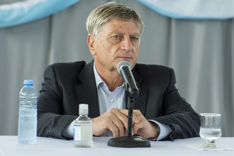 Anunciaron obras de pavimento en los accesos de 9 localidades pampeanas por $68 millones