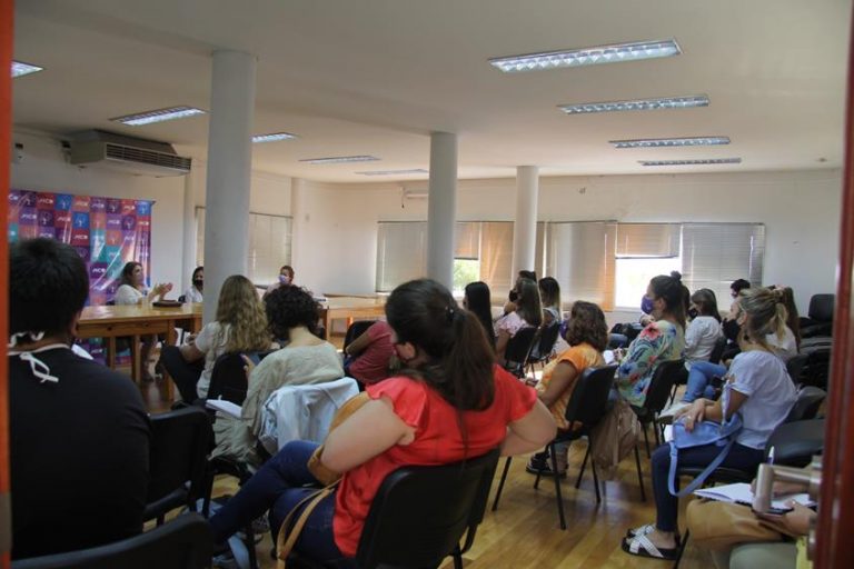 Se llevó a cabo una reunión en General Pico para explicar el programa psicoeducativo llevado a cabo con hombres que ejercen violencia y cumplen una condena penal