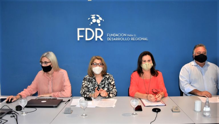 Se desarrolló la mesa de diálogo y trabajo: “Una mirada democratizadora de los cuidados en La Pampa”