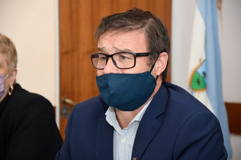 El ministro de Educación de La Pampa sostuvo que “la salud de las personas que transitan las instituciones educativas es nuestra prioridad”