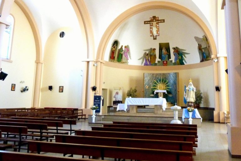“El pueblo tiene la necesidad de renovar la esperanza y la fé”, el mensaje que dejó el párroco local Martín Llanos para estas pascuas