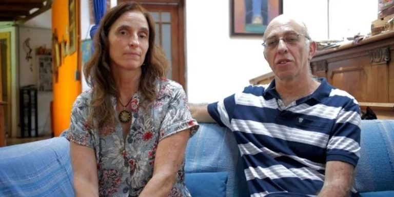 “Devuélvannos a Mimi”, el drama de una pareja que cuidó a una nena por 3 años y no le permiten adoptarla