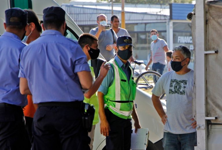 El fiscal Guillermo Komarofky reveló la identidad del hombre encontrado muerto y confirmó que fue aplastado por el vehículo