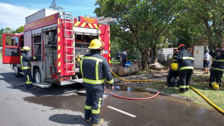 Un niño «manipulando fuego» en una de las habitaciones desató el incendio de una vivienda en General Pico