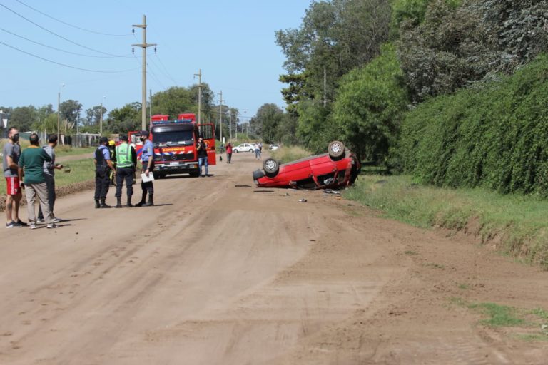 Familiares y amigos de los jóvenes que volcaron camino a la laguna el fin de semana piden cadena de oración
