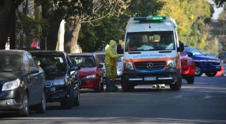 Covid-19 en Córdoba: murió el hombre con diabetes, hipertensión y obesidad que esperó 20 horas por una cama