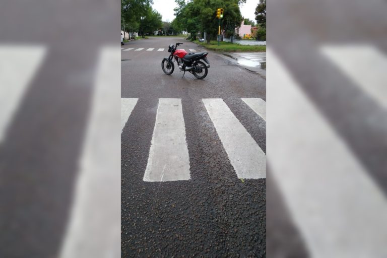 Motociclista sufrió un accidente en calle 102 y La Fraternidad
