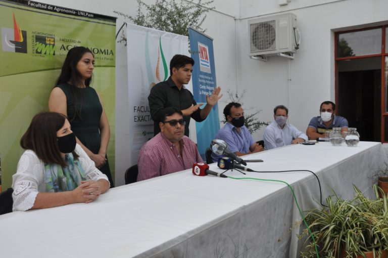 La Pampa: Presentaron la diplomatura universitaria “iniciación en huerta familiar agroecológica” destinada a personas sordas