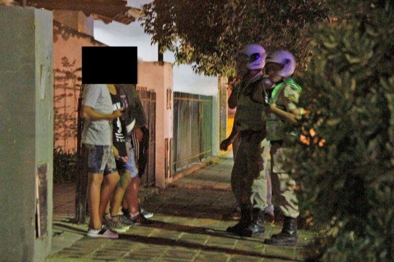 Menores de edad involucrados en hechos delictivos, tenencia de arma ilegal y el mercado negro