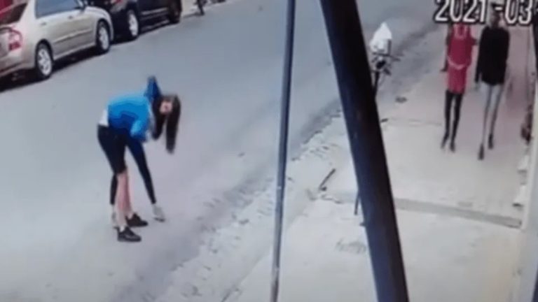 El descargo de la joven que se golpeó la cabeza contra una persiana en Cosquín: “Quise evitar una pelea”