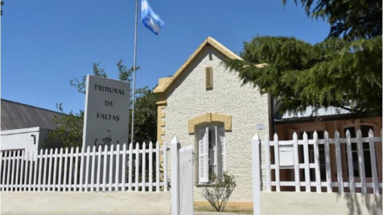Infracciones por malezas y acumulación de residuos en terrenos: Las multas comienzan desde $1.720 por metro de frente