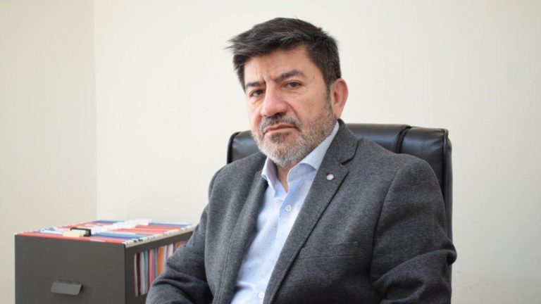 “La inflación le arrollo el bolsillo a la gente y el poder adquisitivo se ha derrumbado de manera estrepitosa”, afirmó René Vallejos