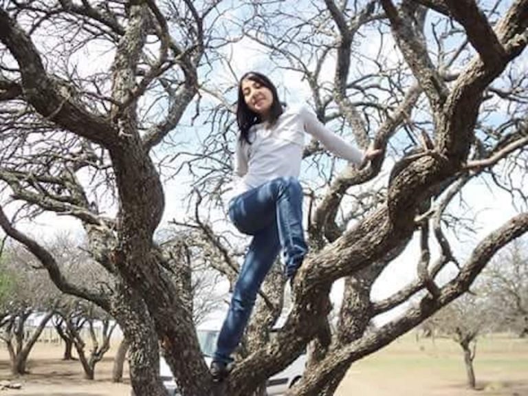 Hoy Sofía Viale cumpliría 21 años, «pero su vida se vio arrebatada, por un asesino y violador suelto, por profesionales del poder judicial que nunca se comprometieron en la búsqueda»