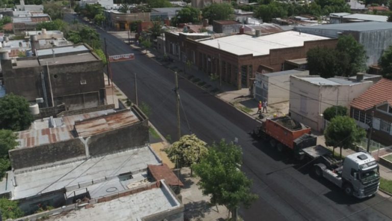 General Pico: siguen las tareas de pavimentación