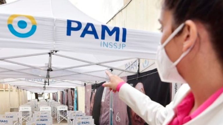 La directora ejecutiva de PAMI denunció que en la Ciudad de Buenos Aires hay heladeras llenas de vacunas sin usar