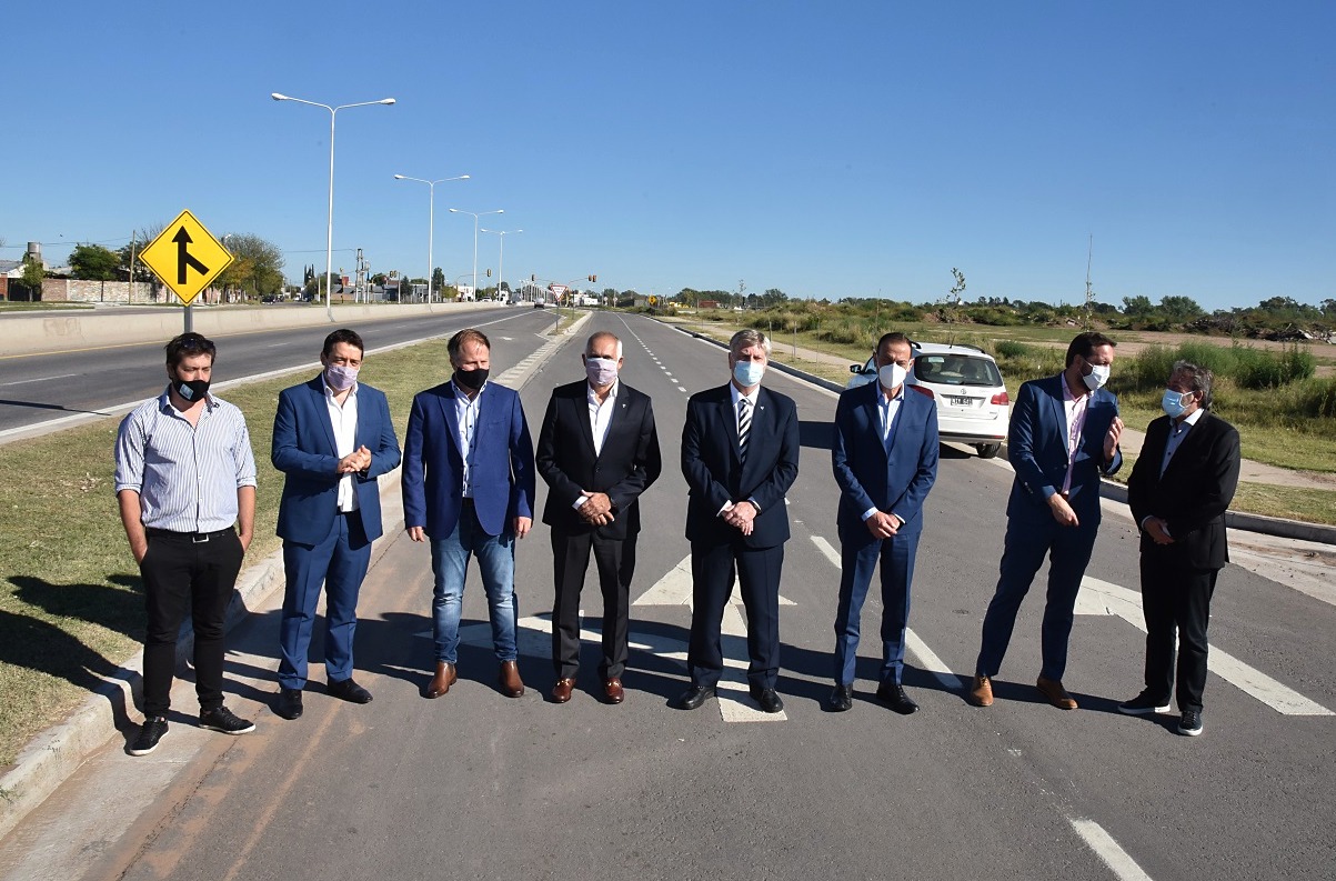 Ziliotto firmó cuatro convenios de repavimentación e iluminación en varias rutas: Invertirán más de $4.700 millones en obras para La Pampa