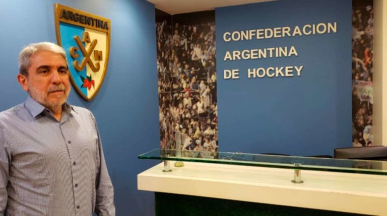 Aníbal Fernández vuelve a la presidencia de la Confederación Argentina de Hockey